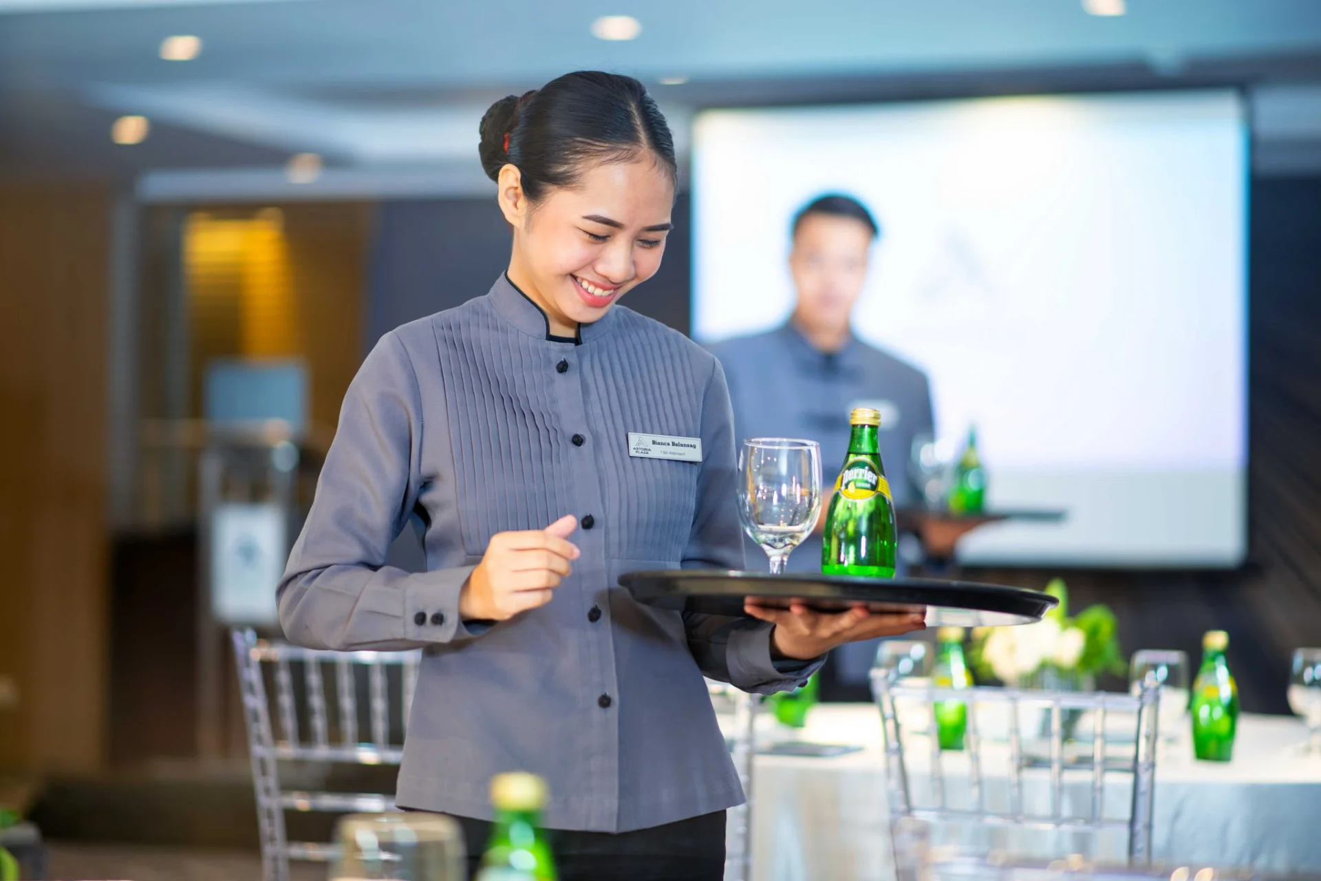 Elevating Service Standards: The Importance of Ongoing Food and Beverage Training