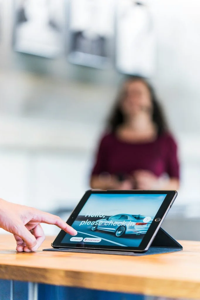 proxyclick-visitor-management-system-kPg_cIdmk1o-unsplash-683x1024